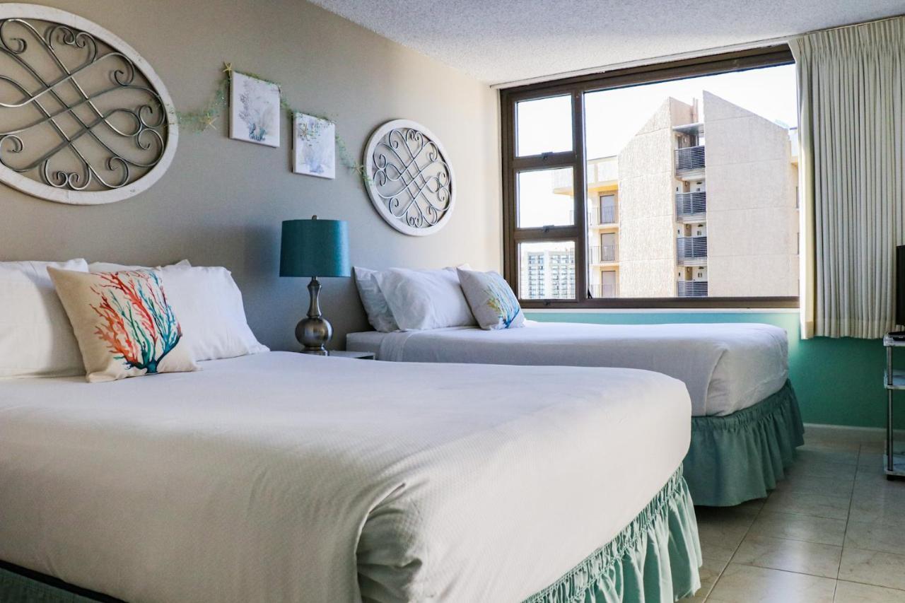 The Makai Suite At The Waikiki Banyan Honolulu Exterior photo