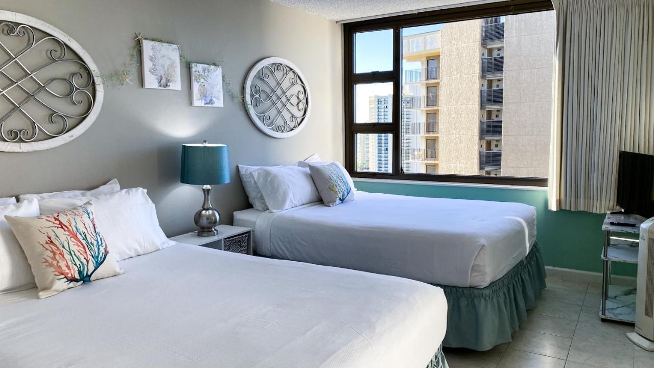 The Makai Suite At The Waikiki Banyan Honolulu Exterior photo