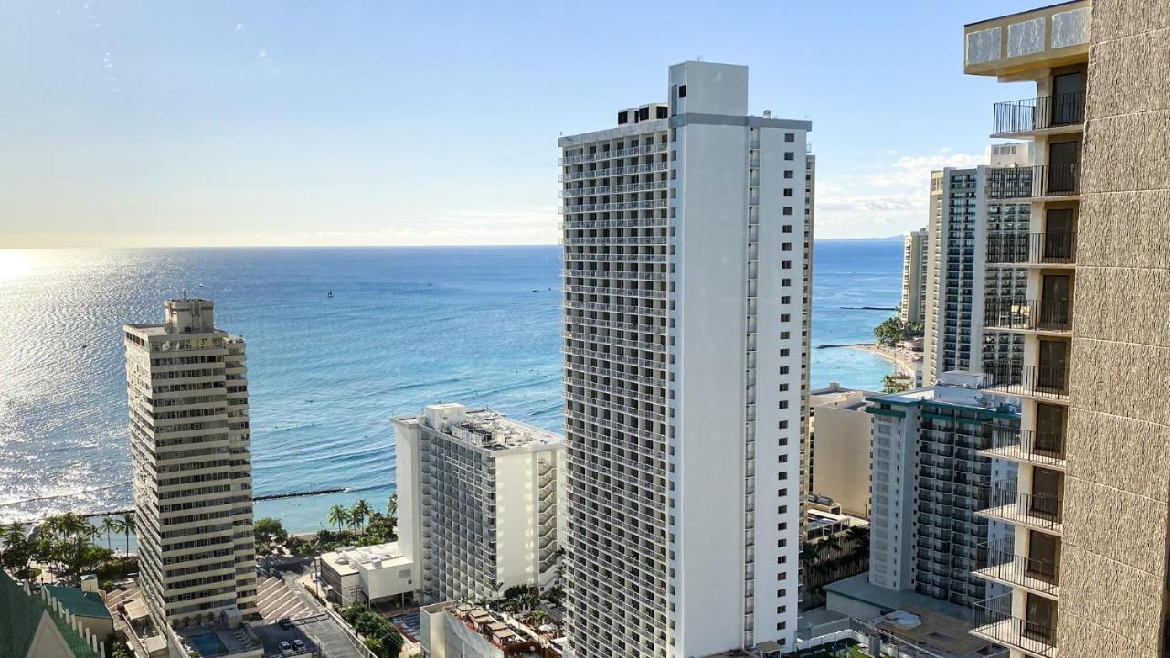 The Makai Suite At The Waikiki Banyan Honolulu Exterior photo