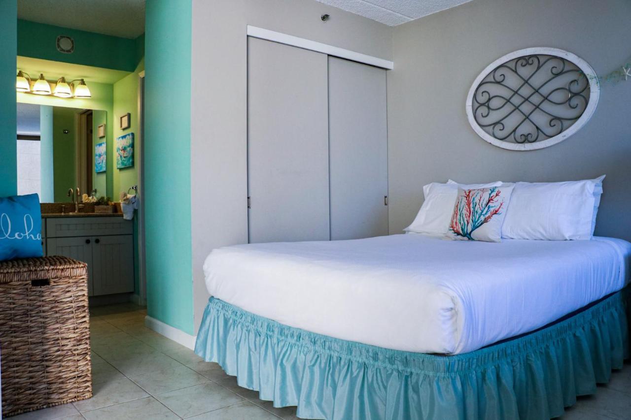 The Makai Suite At The Waikiki Banyan Honolulu Exterior photo